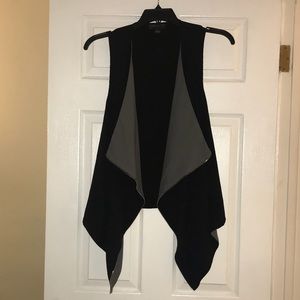 Forever 21 black and grey vest - 2X